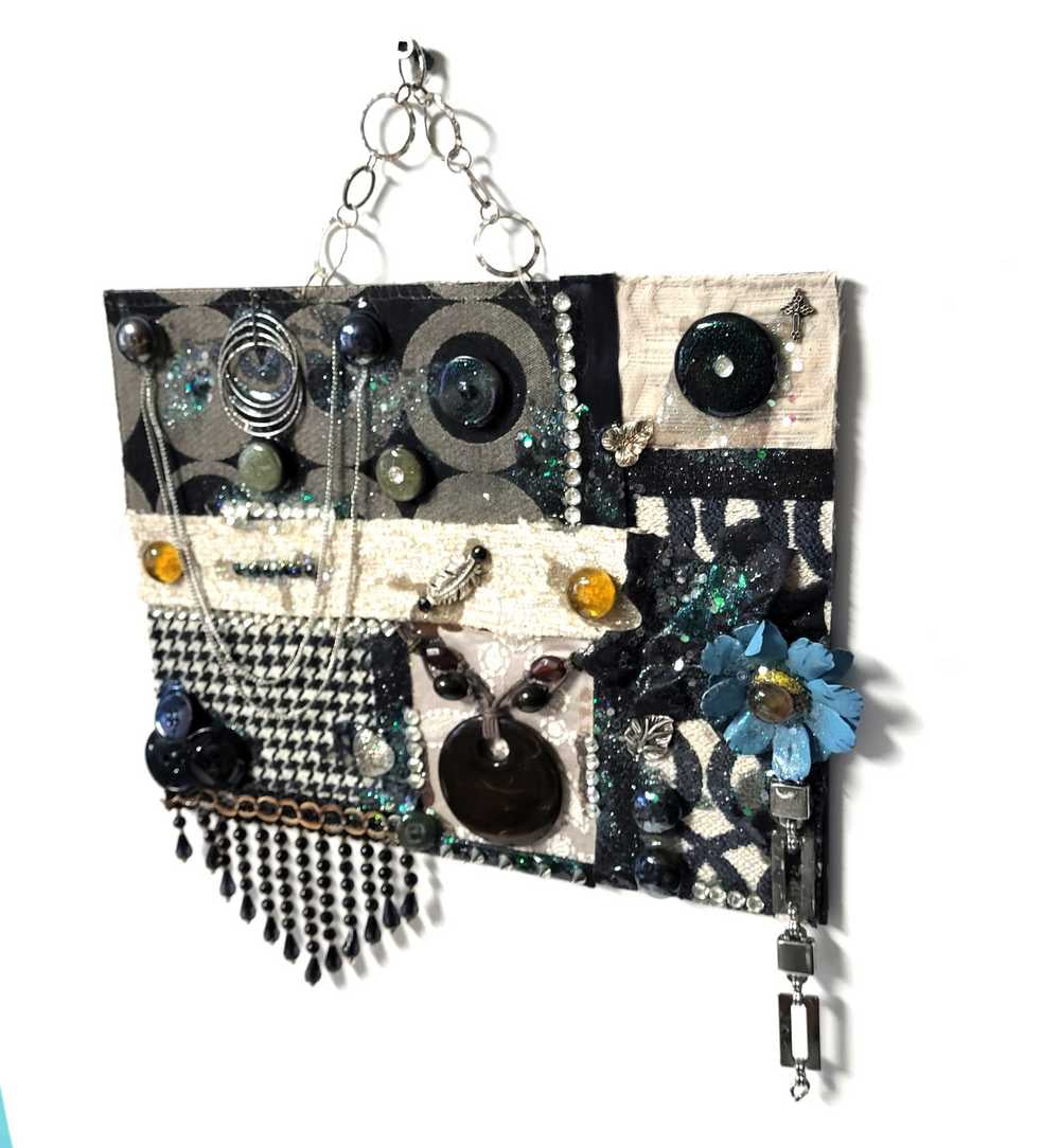 Wall Decor Using Pieces of Fabric, Recycled Jewelry, Chains & Flowers