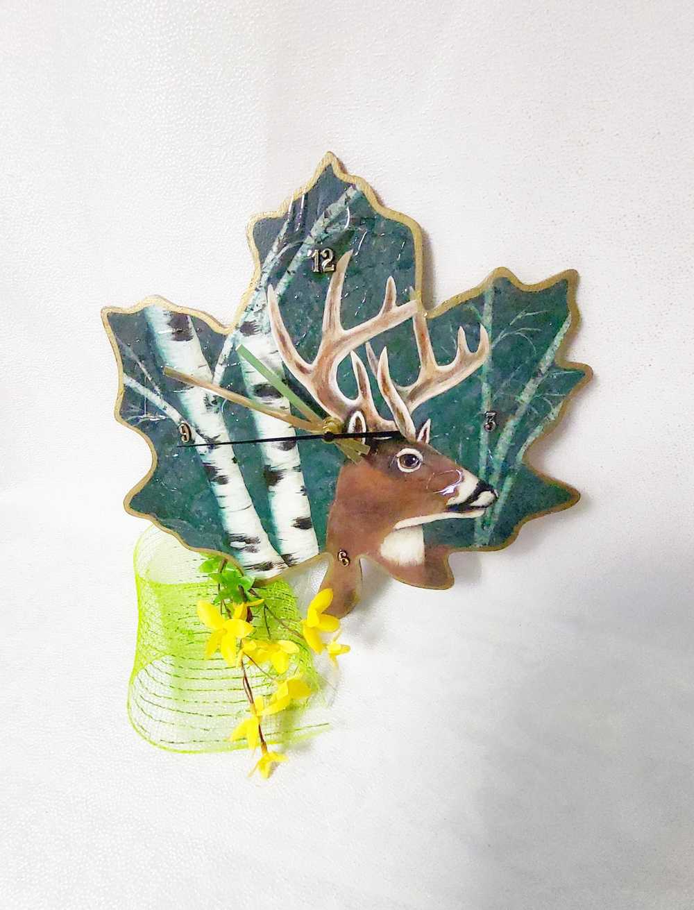10 Point Buck, Hand Painted, Original Design Deer Clock on Wooden Leaf