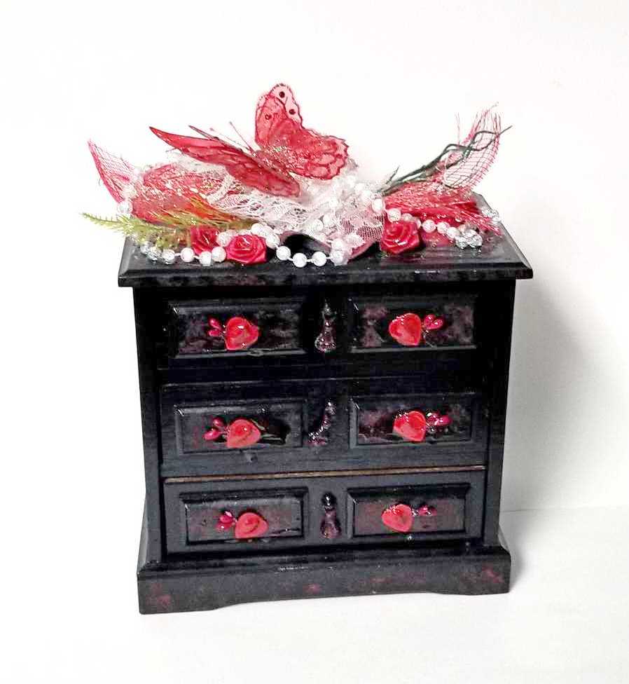 Black & Red 3 Drawer Ladies Jewlery Box with a Red Butterfly, Red & White Lace with Hearts on the Handles
