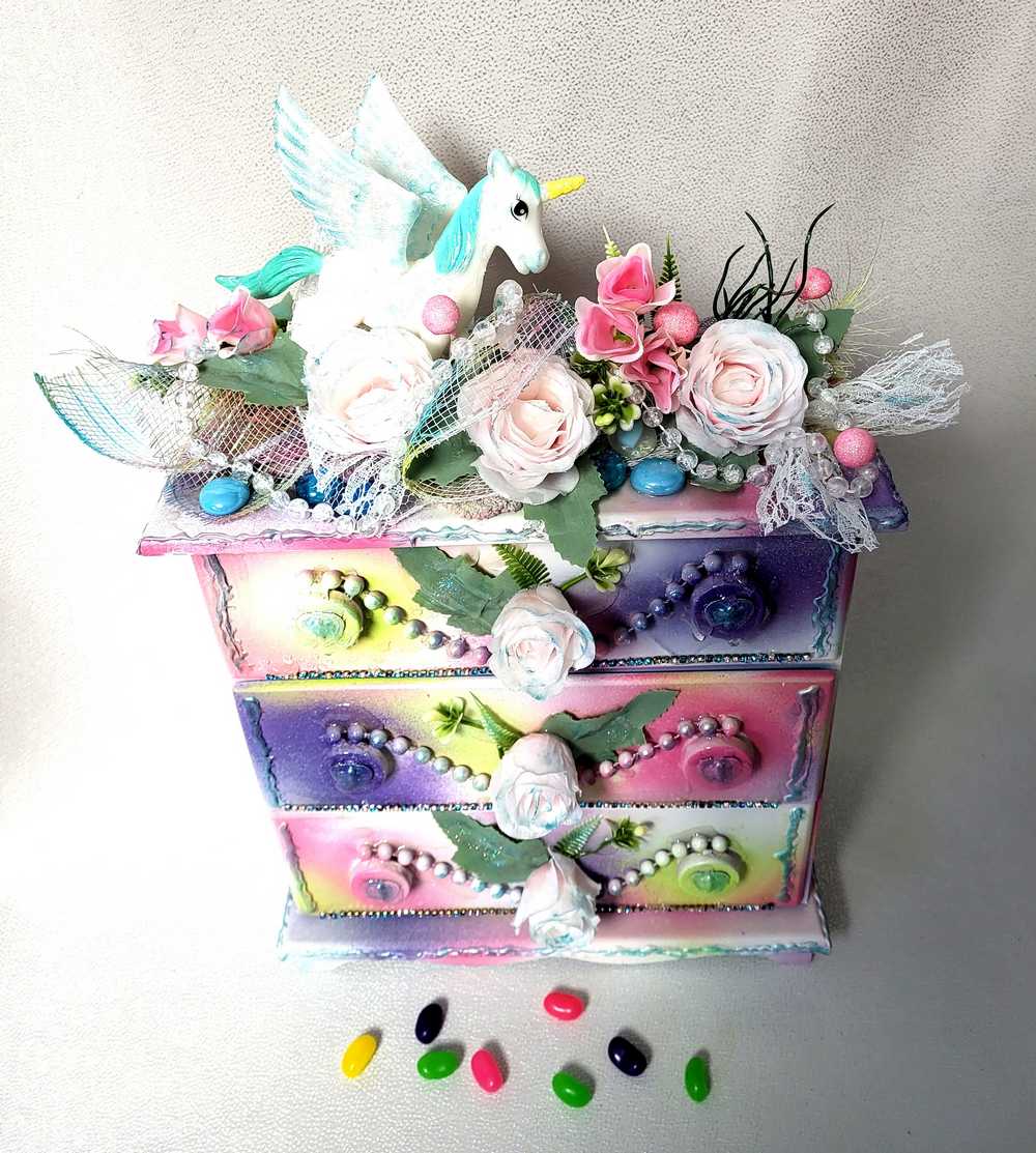 Girls, Ladies Jewelry Box with Pink Roses, a Unicorn, Glittery Lace and Glass Cabochons