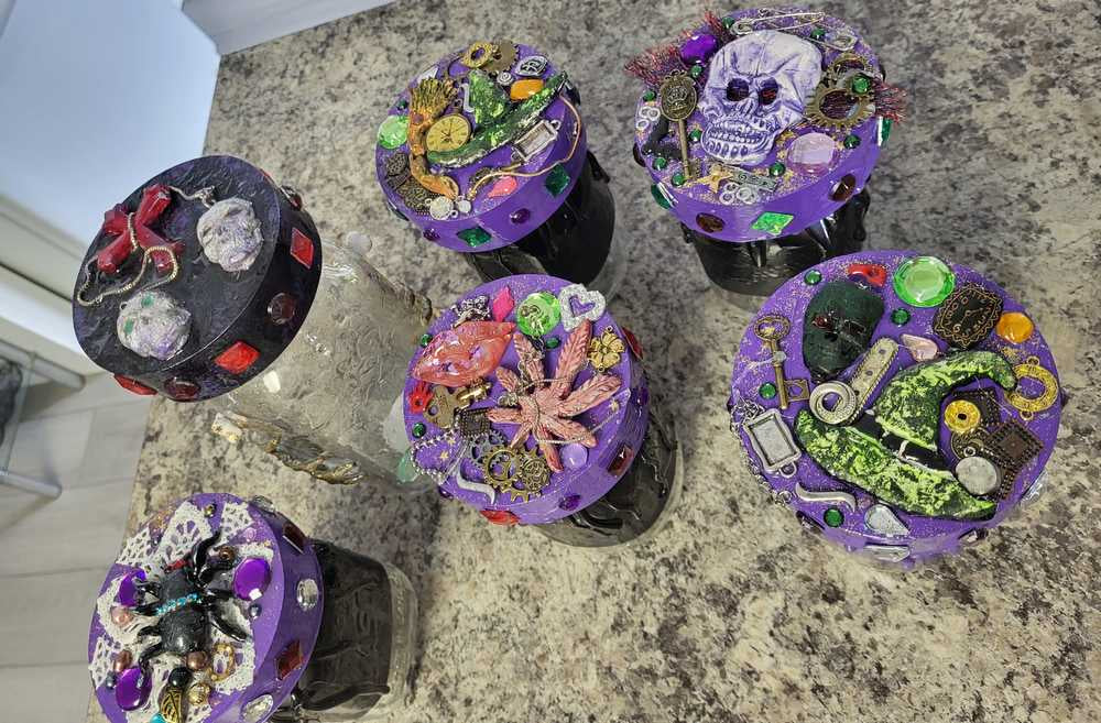 Decorated Mason Jar to fill with Your Favorite Candy, Spices, Dry Goods for Halloween or Everyday, Large Spider on Wooden Lid