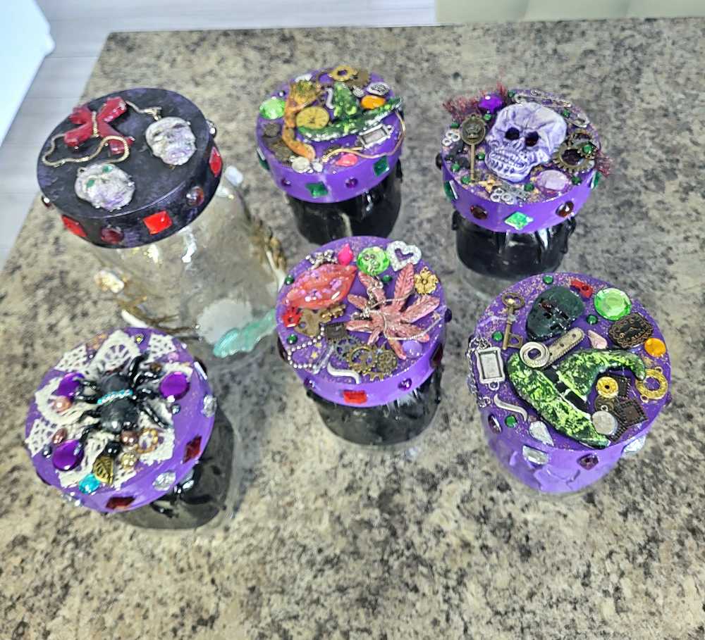 Decorated Mason Jar to fill with Your Favorite Candy, Spices, Dry Goods for Halloween or Everyday, Large Spider on Wooden Lid