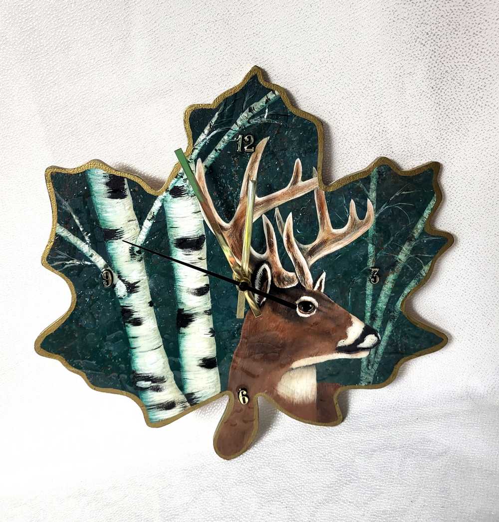 10 Point Buck, Hand Painted, Original Design Deer Clock on Wooden Leaf