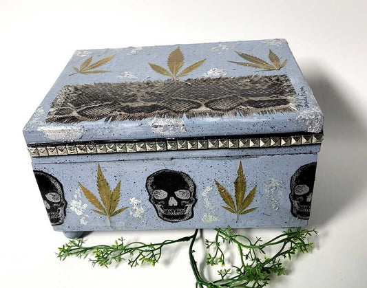 Skull Jewelry/Stash Box, Original Art Piece, One of a Kind, Trinket Box, Treasure Chest