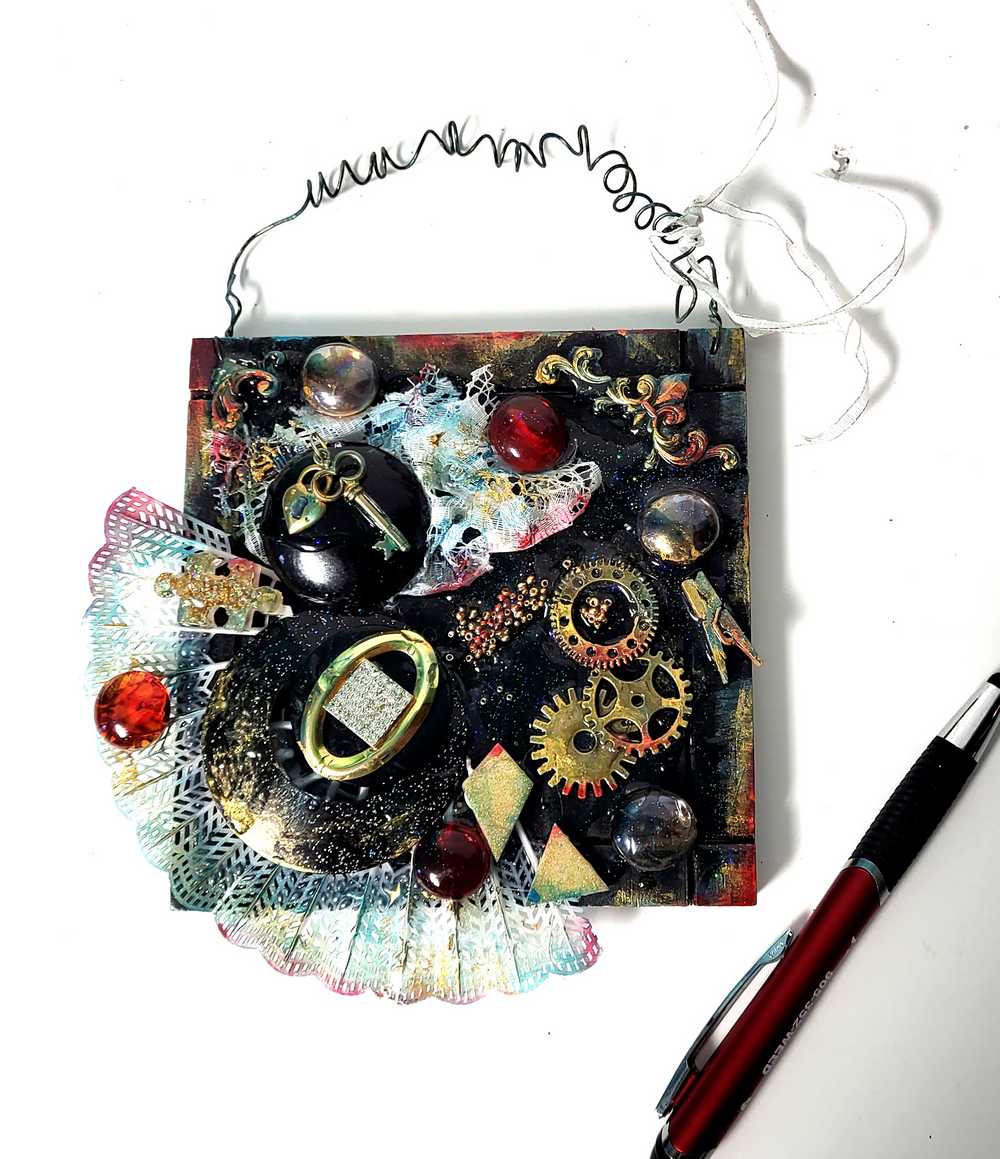 Hanging Wall Plaque
