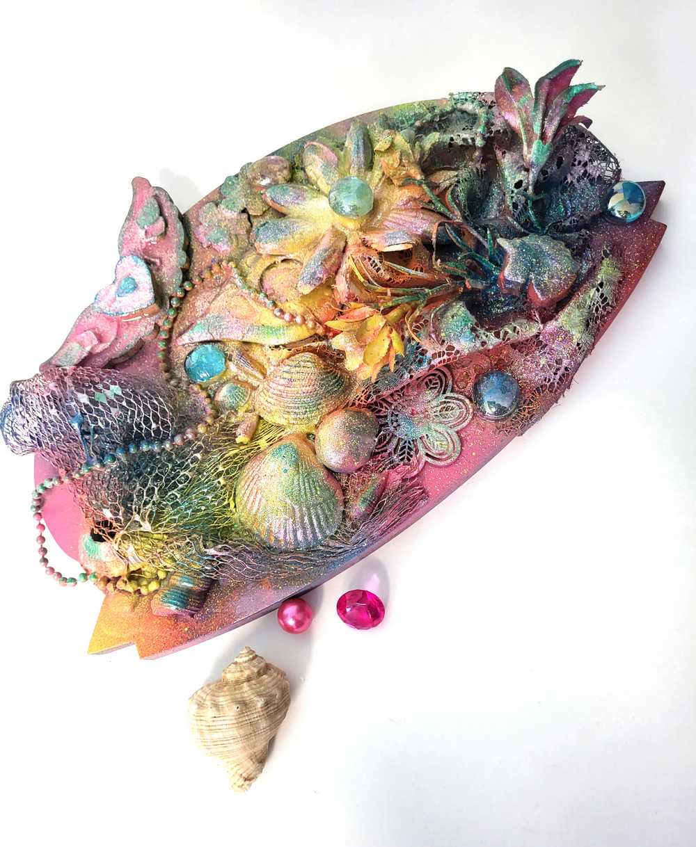 Wooden Oval Wall Hanging, Plaque with Seashells and Angel Wings