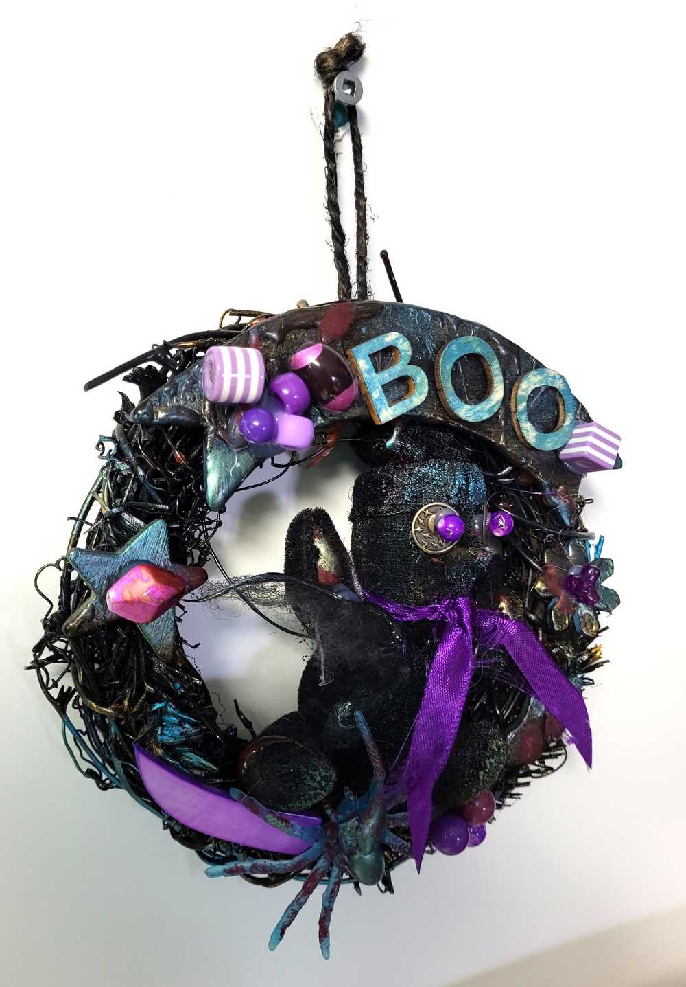 Black Mini Wreath with Black Snowman, Purple Spider, Beads & "BOO" Sign