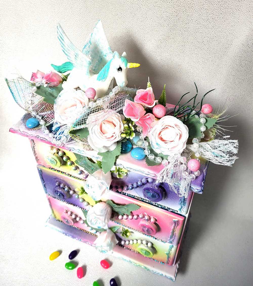 Girls, Ladies Jewelry Box with Pink Roses, a Unicorn, Glittery Lace and Glass Cabochons