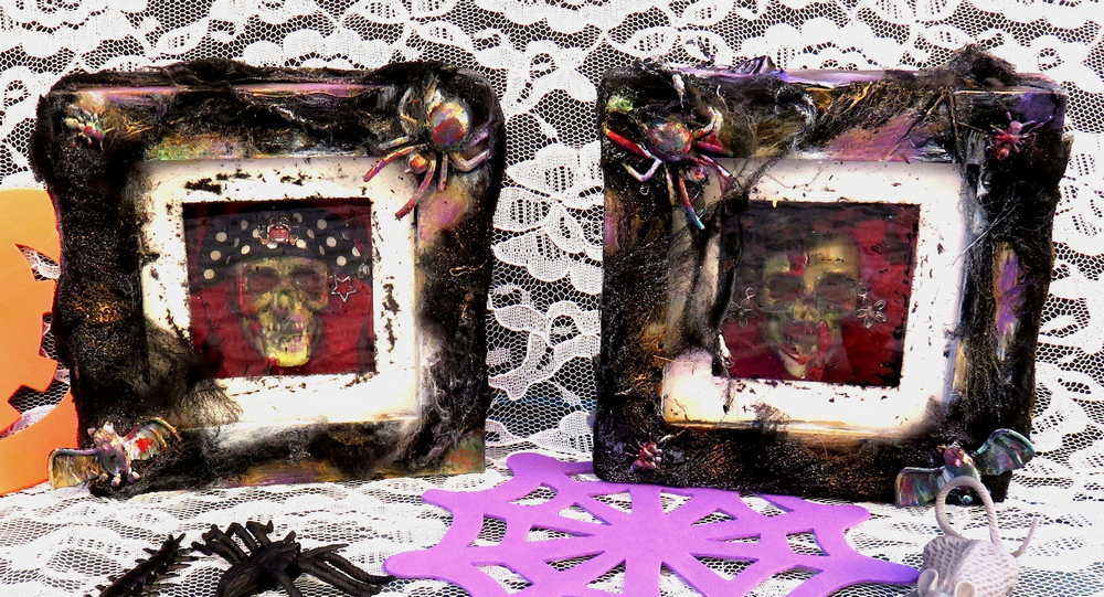 3D Mini Picture Frames with Skulls x2