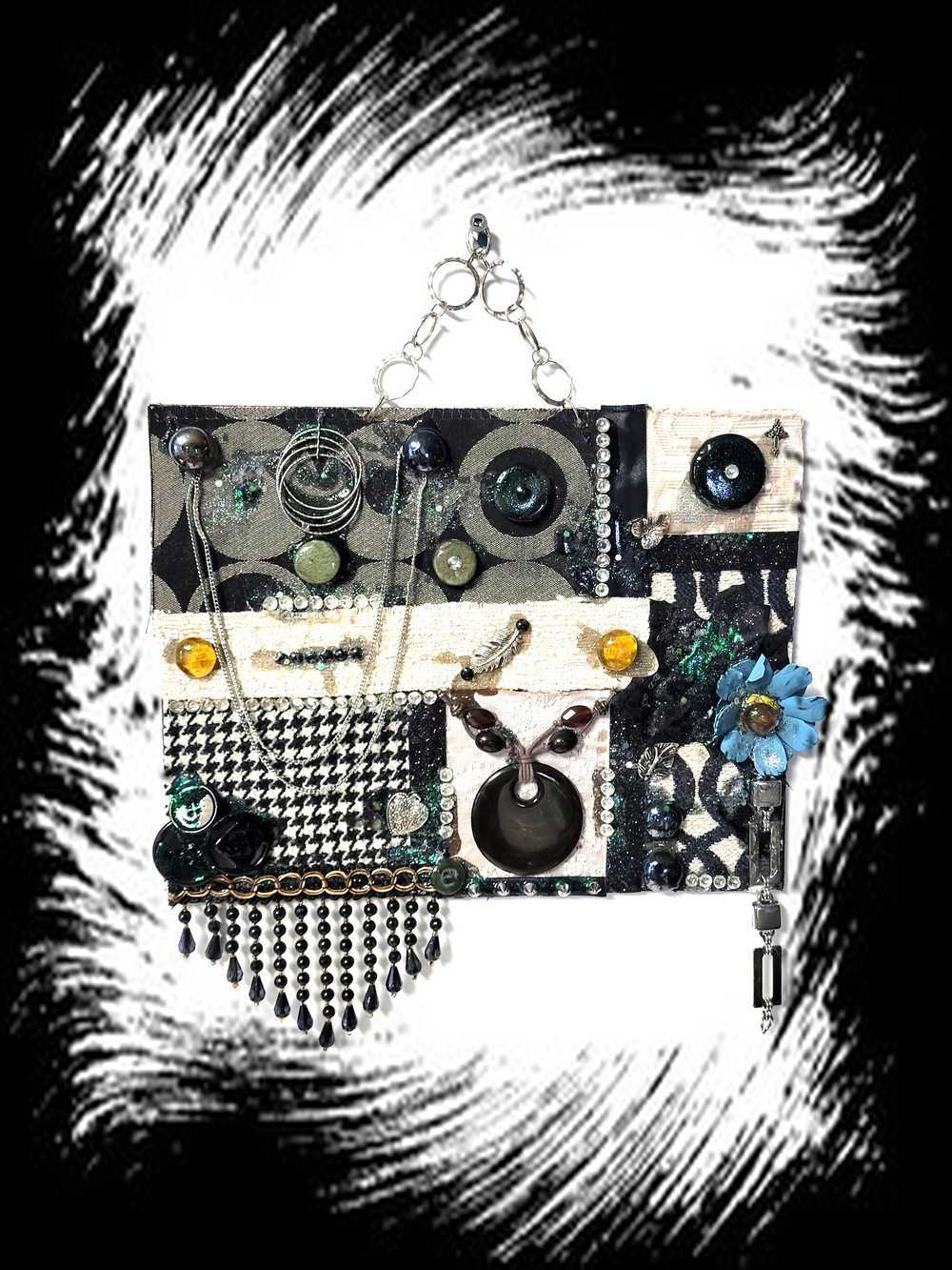 Wall Decor Using Pieces of Fabric, Recycled Jewelry, Chains & Flowers