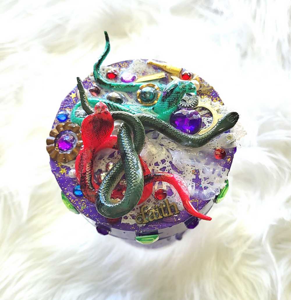 Decorated Mason Jar to fill with Your Favorite Candy, Spices, Dry Goods for Halloween or Everyday, Snakes on Wooden Lid