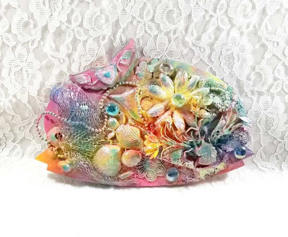 Wooden Oval Wall Hanging, Plaque with Seashells and Angel Wings