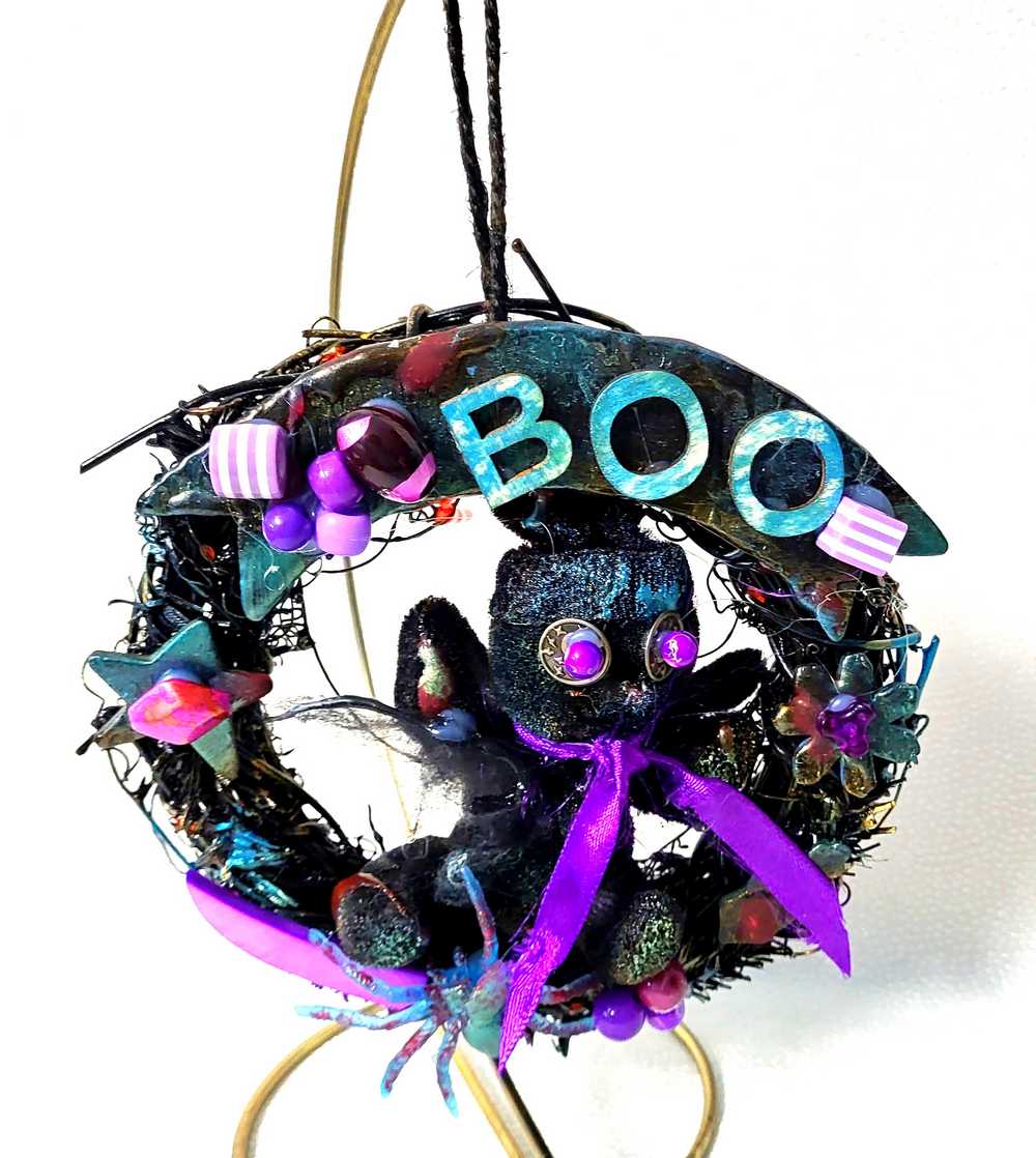 Black Mini Wreath with Black Snowman, Purple Spider, Beads & "BOO" Sign