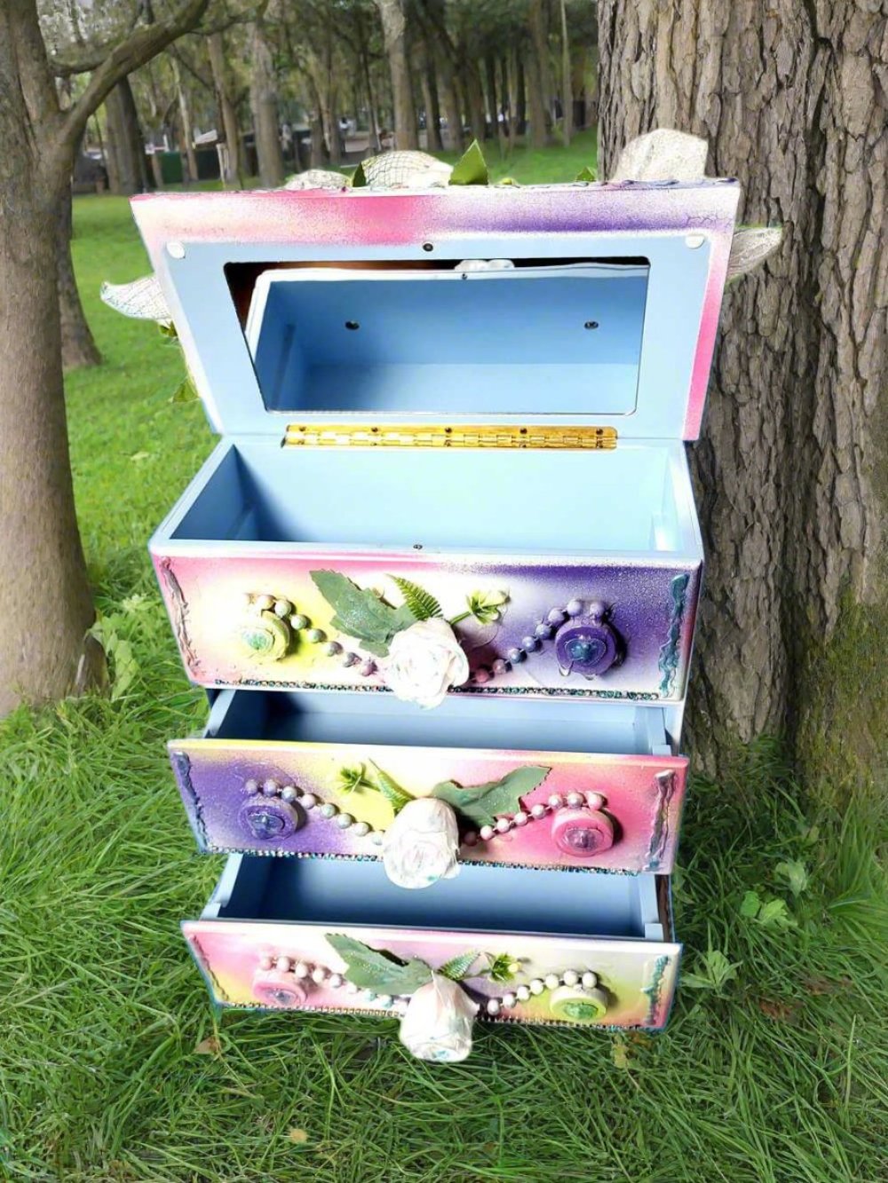 Girls, Ladies Jewelry Box with Pink Roses, a Unicorn, Glittery Lace and Glass Cabochons