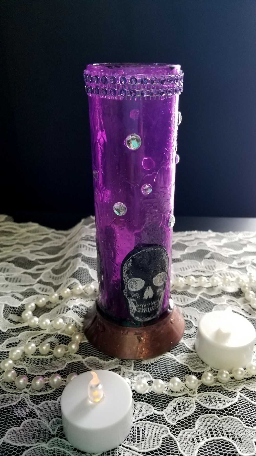 18 cm Tall Purple Glass Flower Vase with Skulls
