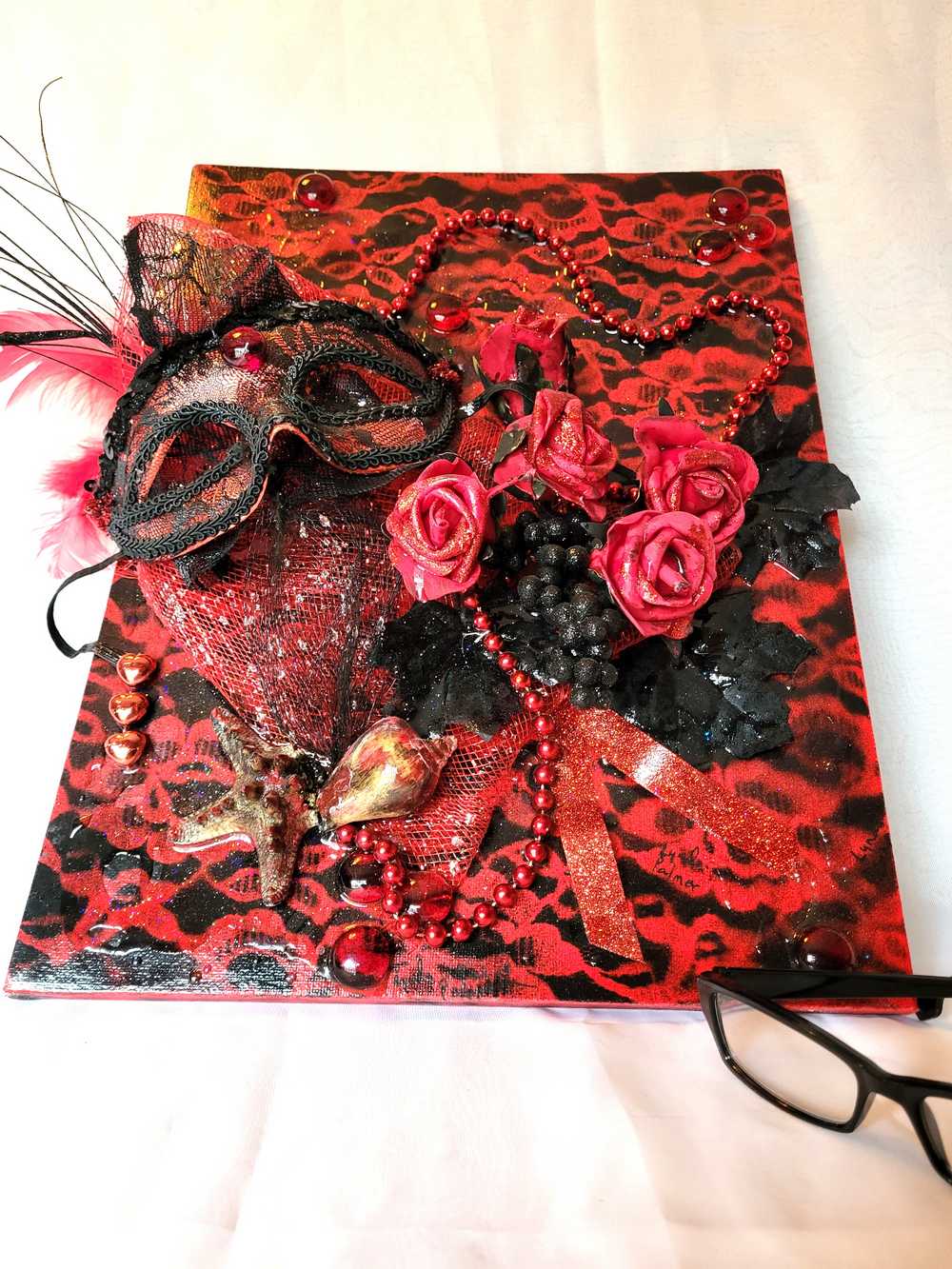 3D Red and Black Art on Canvas with Sexy Mask and Roses, 40 cm x 30 x 10 cm