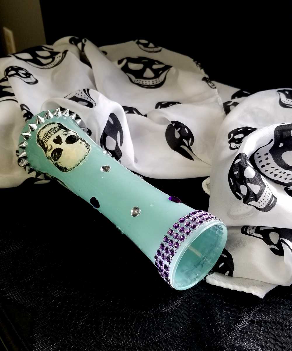 19 cm Tall Teal Colored Glass Vase with Skulls, Spikes and Resin