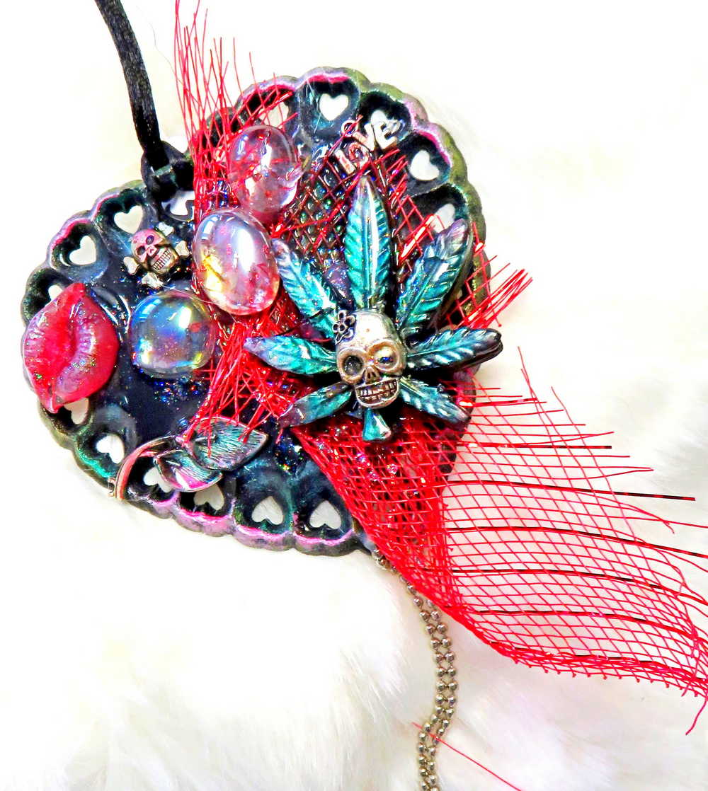 Skull Hanging Heart Ornament with Pouty Red Lips