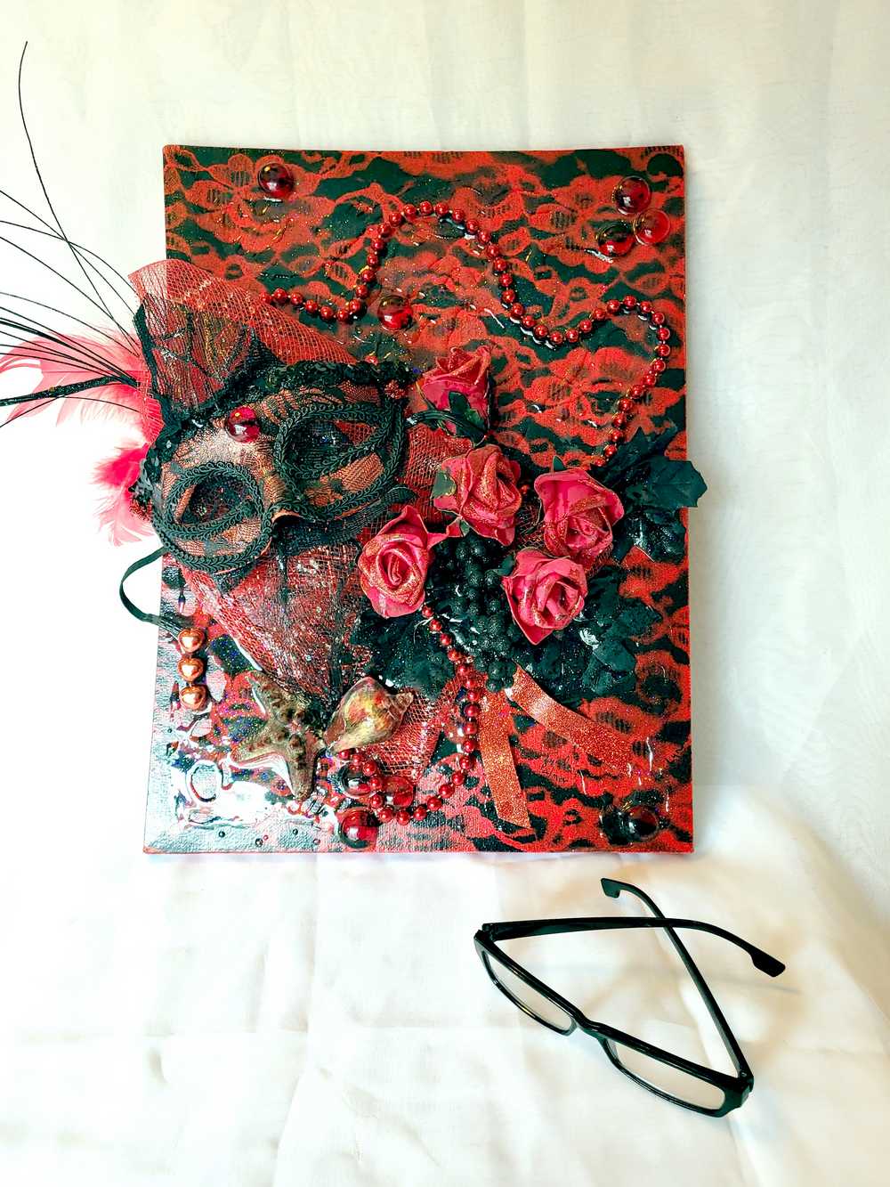 3D Red and Black Art on Canvas with Sexy Mask and Roses, 40 cm x 30 x 10 cm