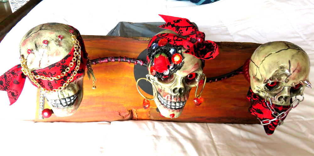 Unique See No Evil, Hear No Evil, Speak No Evil Skull Wall Peg Rack