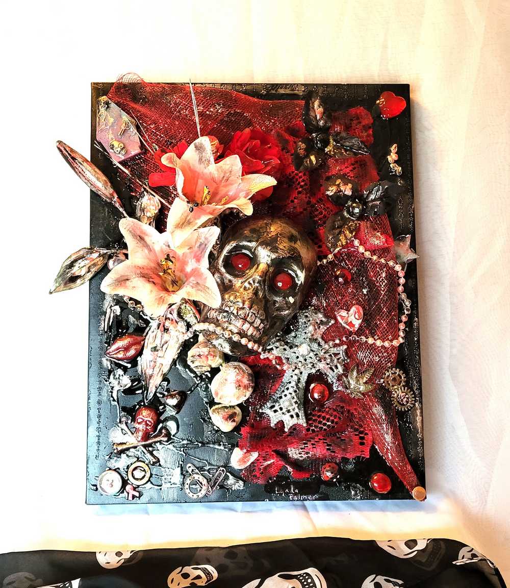 3D Skull and White Lilies, 45 x 36 x 18 cm on Black and Red Canvas