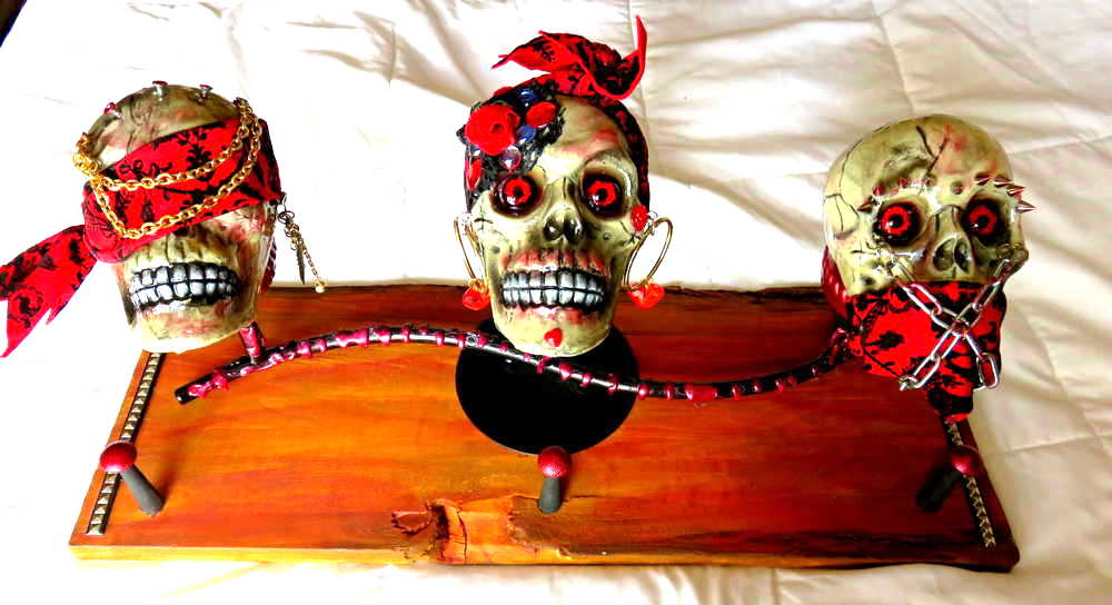 Unique See No Evil, Hear No Evil, Speak No Evil Skull Wall Peg Rack