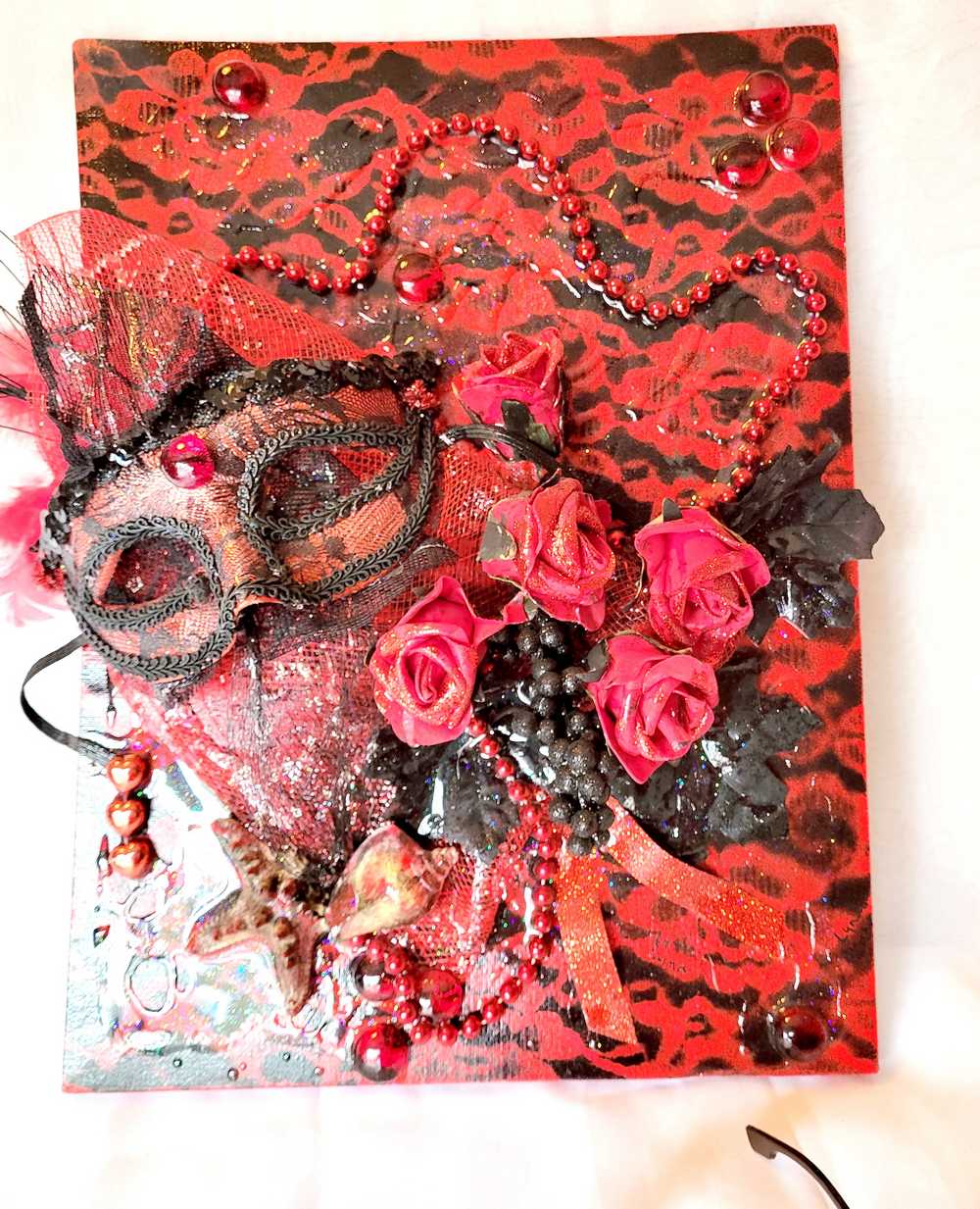 3D Red and Black Art on Canvas with Sexy Mask and Roses, 40 cm x 30 x 10 cm