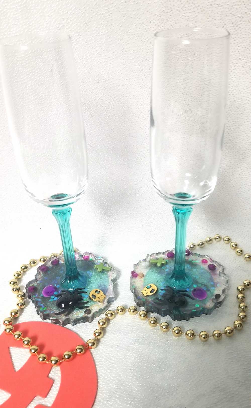 Long Stem Teal Wine Glass With a Spider and Skull