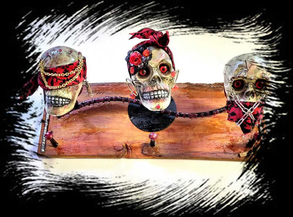 Unique See No Evil, Hear No Evil, Speak No Evil Skull Wall Peg Rack