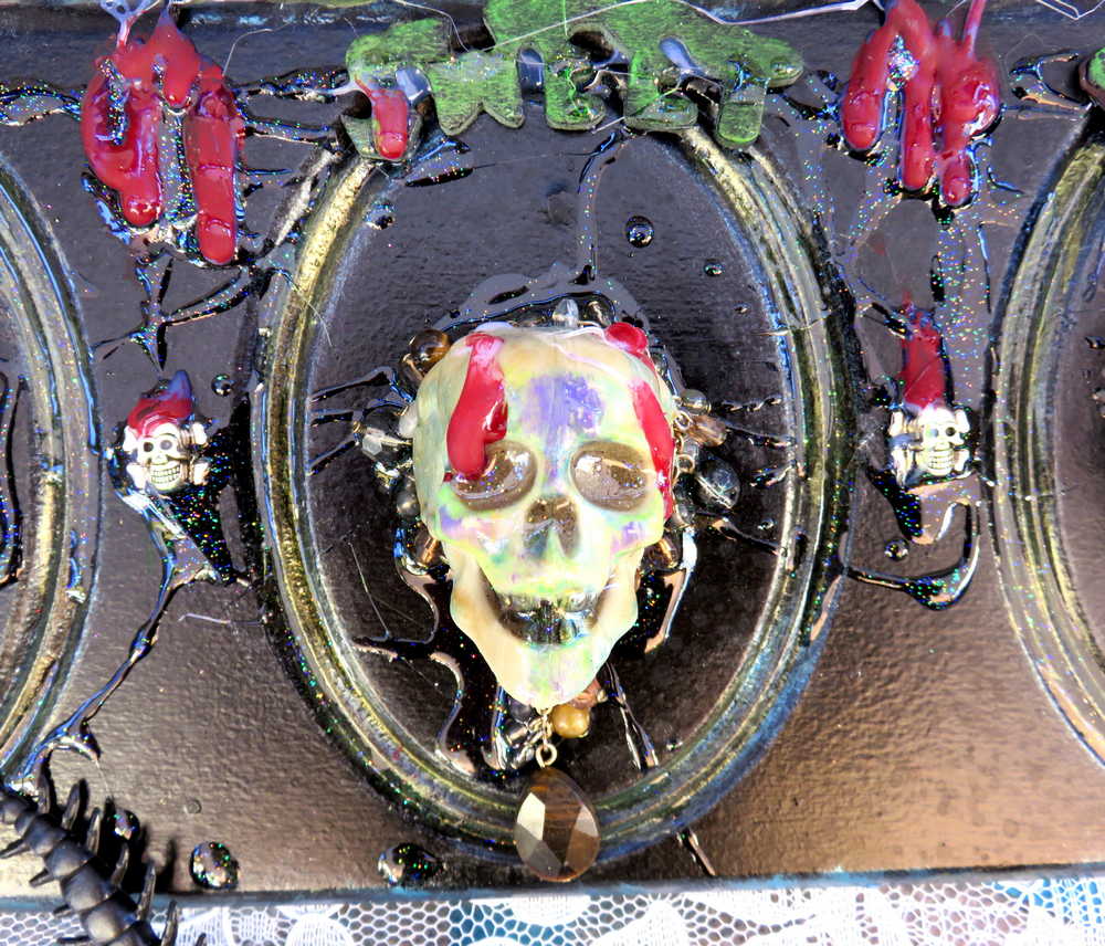 3D Family Portraits of a Handsome Skull Family on a Wall Plaque