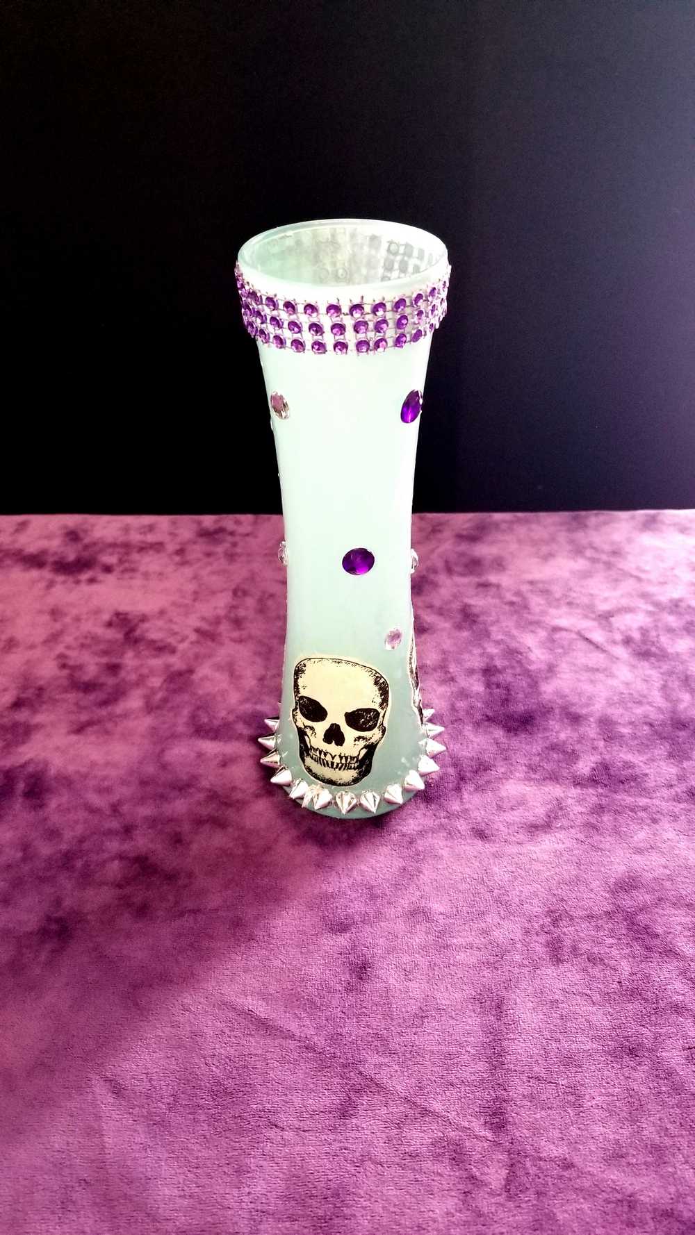 19 cm Tall Teal Colored Glass Vase with Skulls, Spikes and Resin