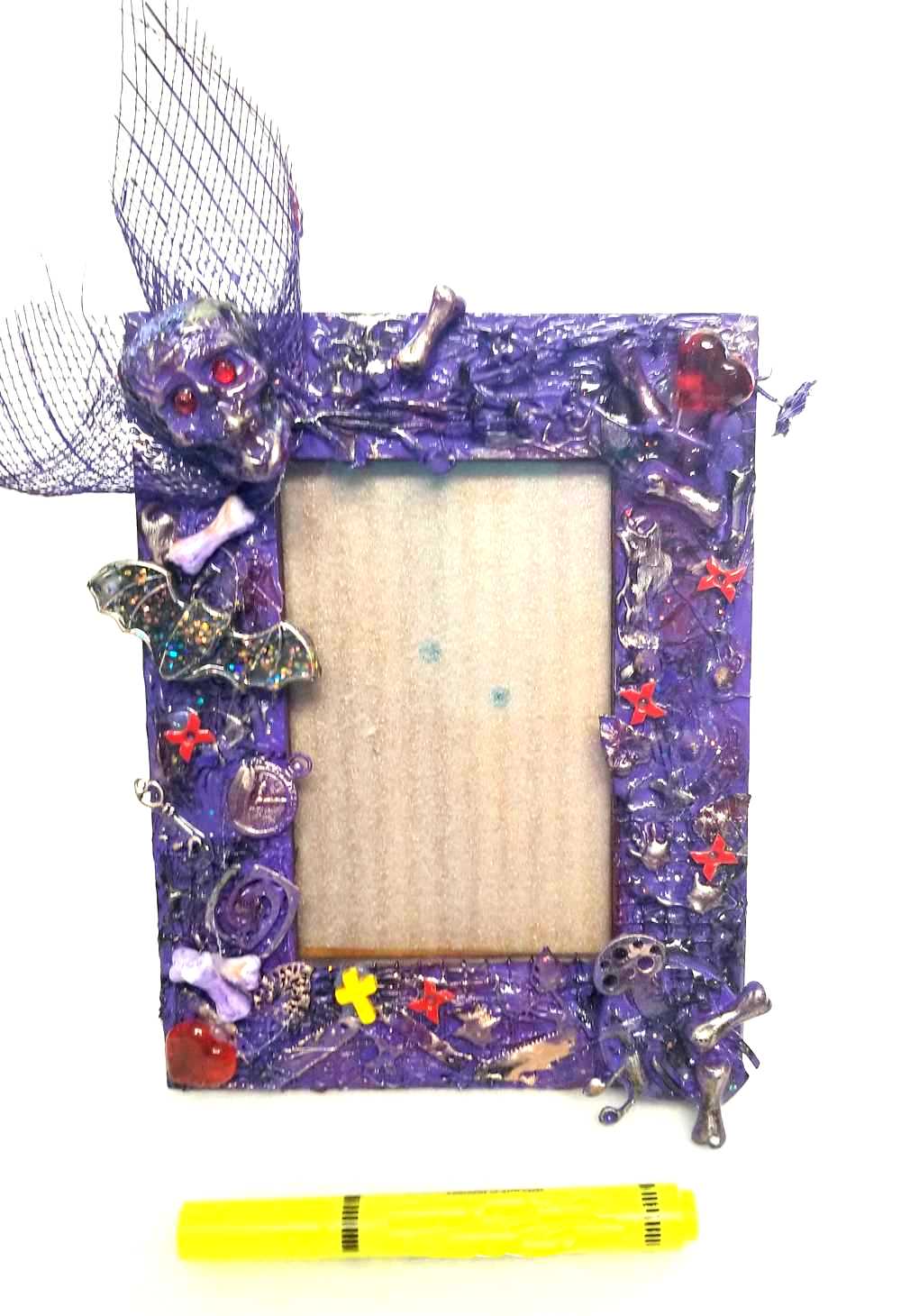 Purple Picture Frames, Holds a 4x6 Picture, Skulls, Bats, Crosses, Bones, Mushrooms & Hearts, Ready For your Favorite Picture, Glass Insert