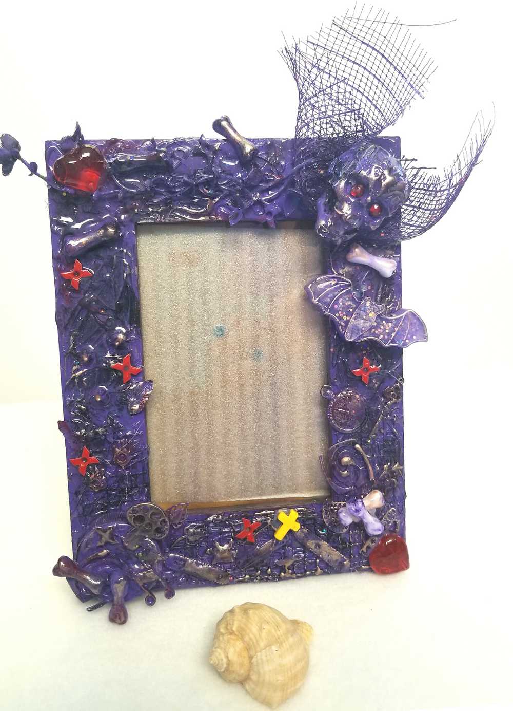 Purple Picture Frames, Holds a 4x6 Picture, Skulls, Bats, Crosses, Bones, Mushrooms & Hearts, Ready For your Favorite Picture, Glass Insert