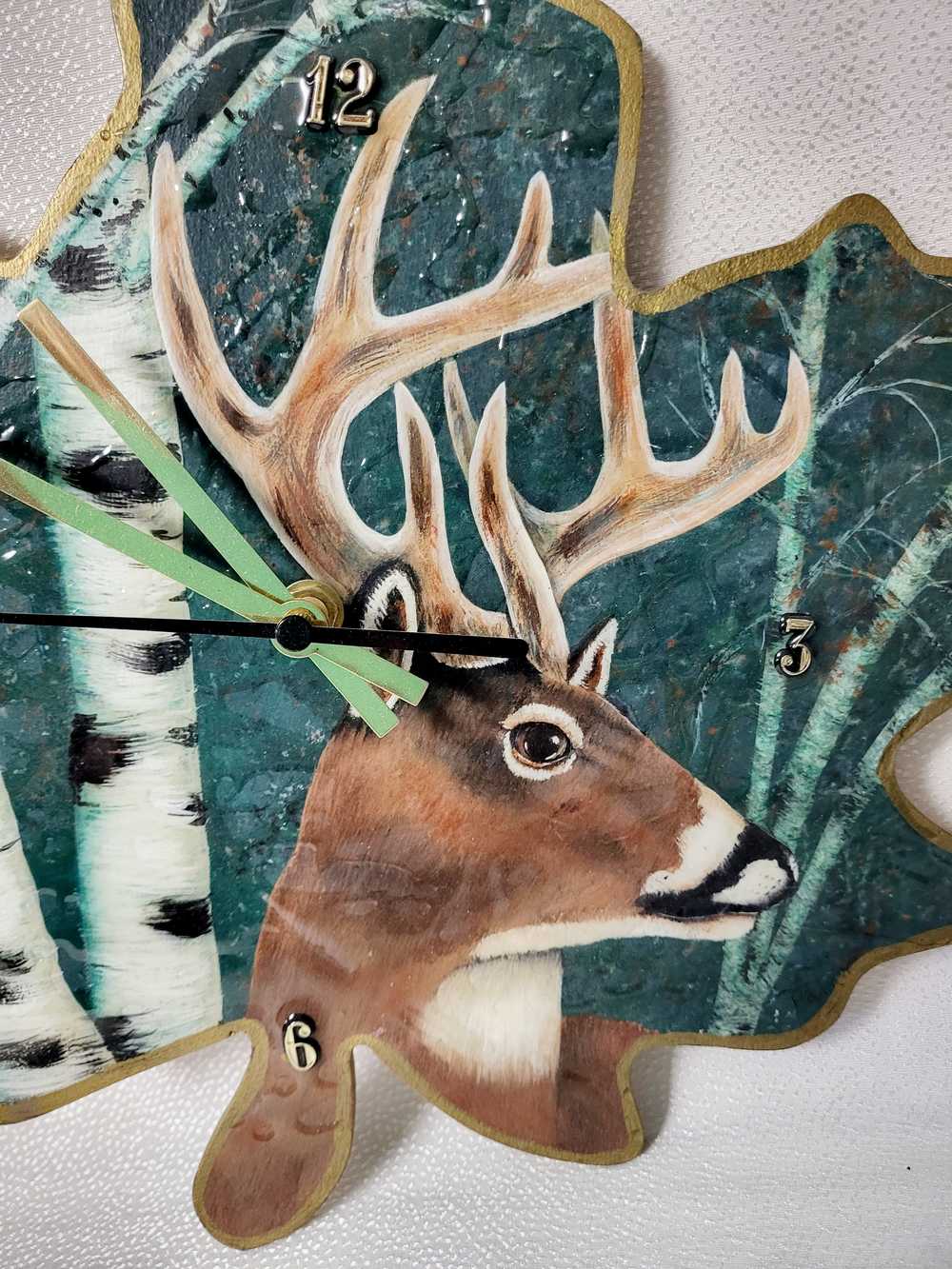 10 Point Buck, Hand Painted, Original Design Deer Clock on Wooden Leaf