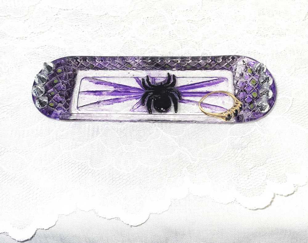 Sweet Little Glass Dish with a Spider and Studs to Hold your Rings, Earrings or other Small Treasures