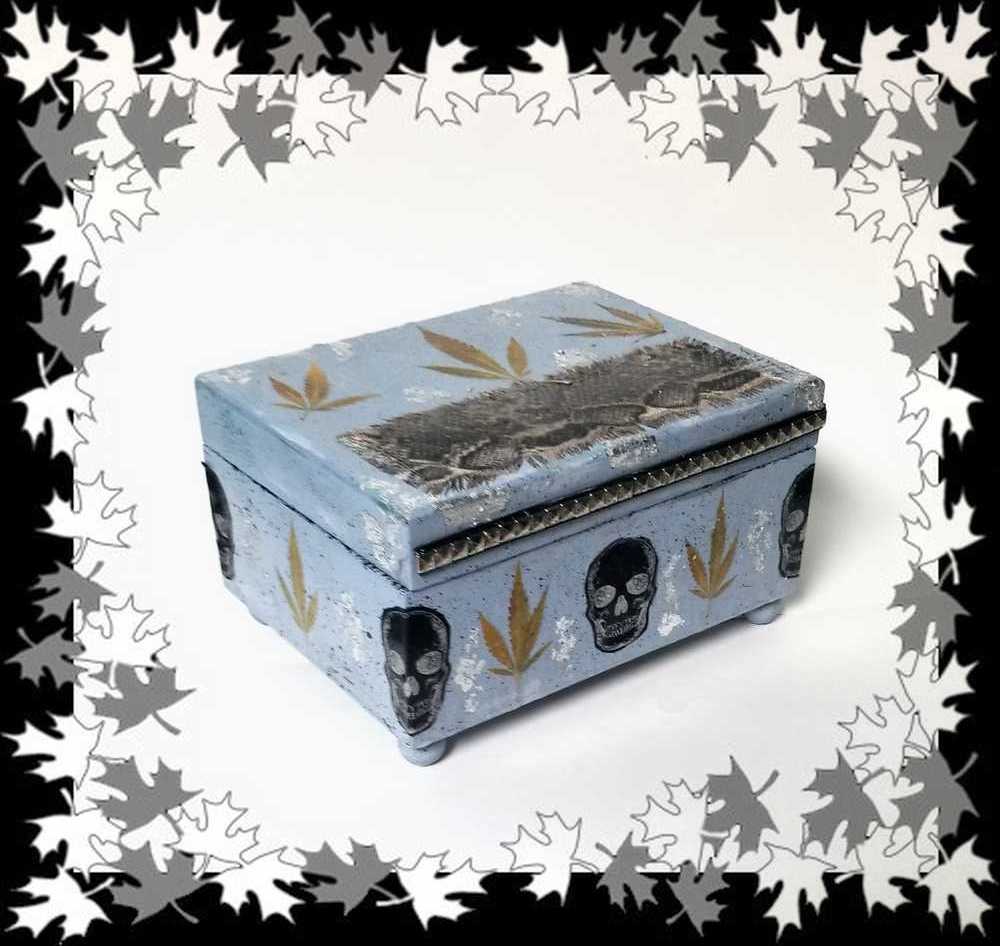 Skull Jewelry/Stash Box, Original Art Piece, One of a Kind, Trinket Box, Treasure Chest