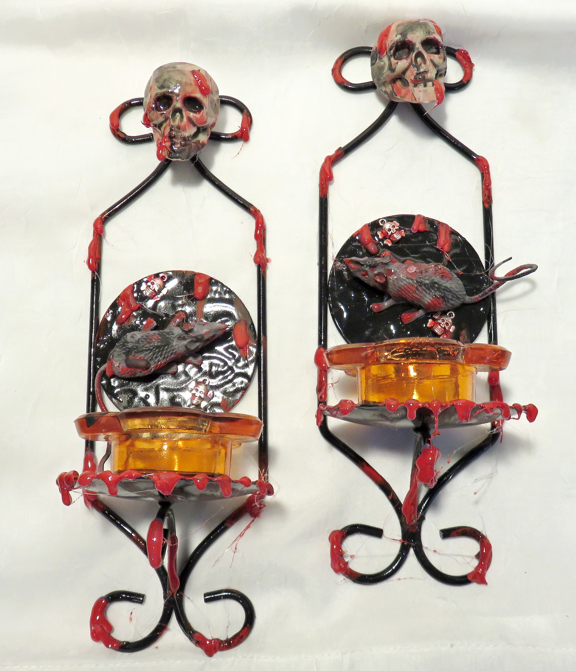 Wall Mounted Battery Candle Holder with Bloody RATS & SKULLS