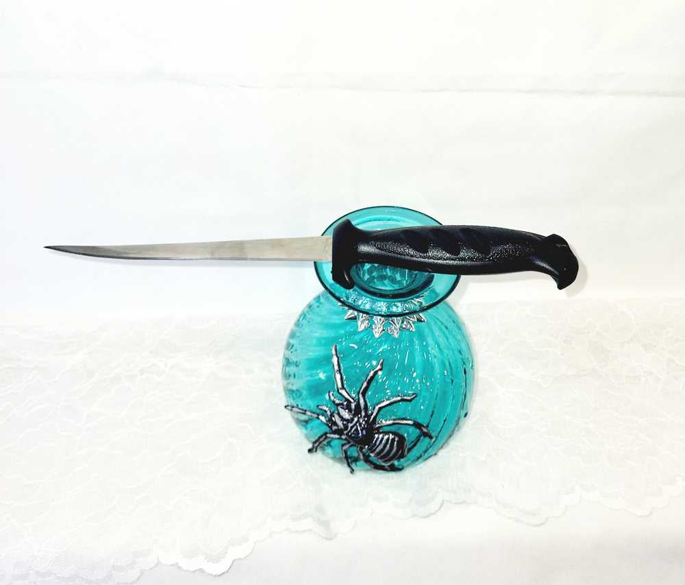 Intense Teal Glass Vase with Shining Silver Studs and a Textured 3D Spider