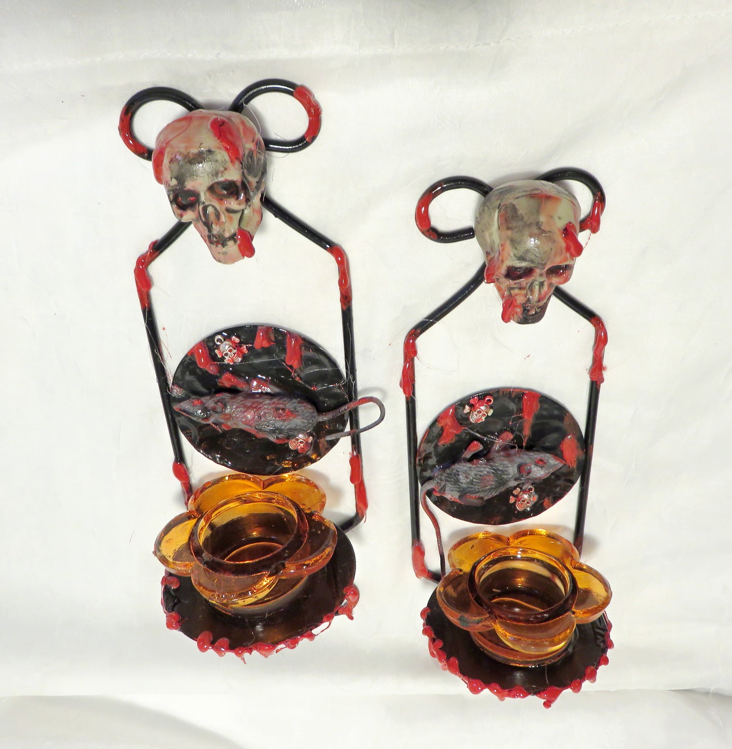 Wall Mounted Battery Candle Holder with Bloody RATS & SKULLS