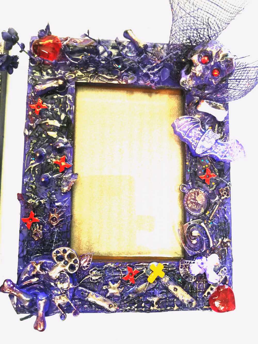 Purple Picture Frames, Holds a 4x6 Picture, Skulls, Bats, Crosses, Bones, Mushrooms & Hearts, Ready For your Favorite Picture, Glass Insert