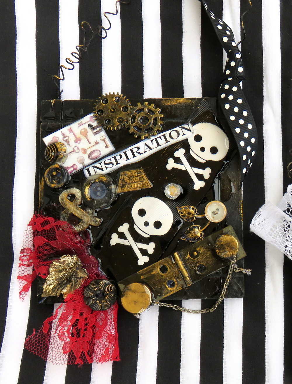 Black Wall Skull & Bones Plaque, Inspiration Sign, Goth Punk Decor