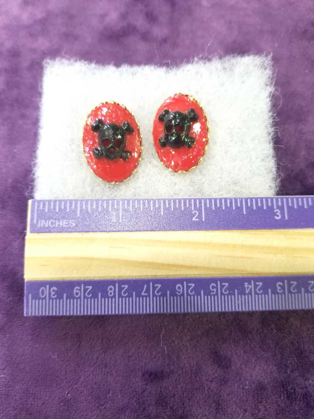 Red Porcelain Pierced Earrings with Black Skull & Bones