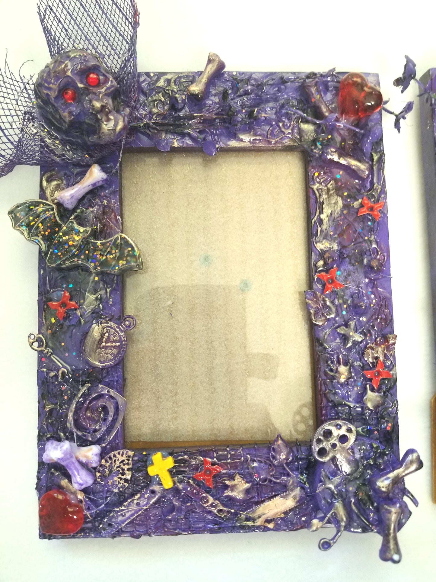 Purple Picture Frames, Holds a 4x6 Picture, Skulls, Bats, Crosses, Bones, Mushrooms & Hearts, Ready For your Favorite Picture, Glass Insert