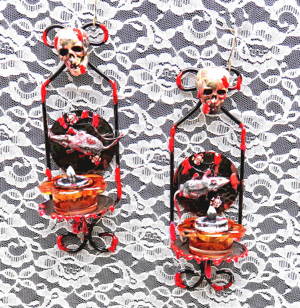 Wall Mounted Battery Candle Holder with Bloody RATS & SKULLS