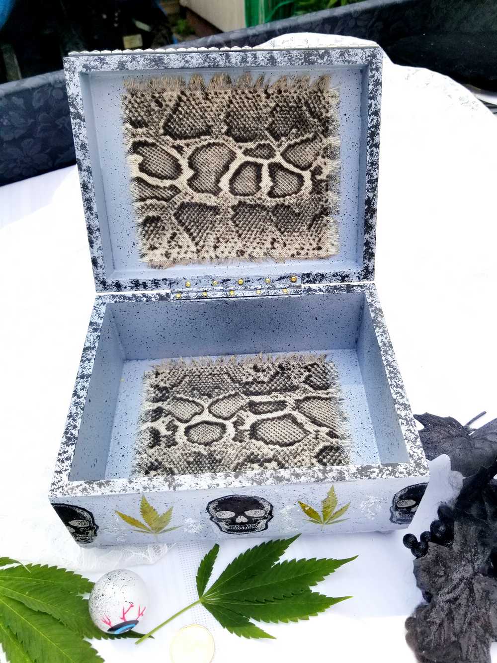 Skull Jewelry/Stash Box, Original Art Piece, One of a Kind, Trinket Box, Treasure Chest