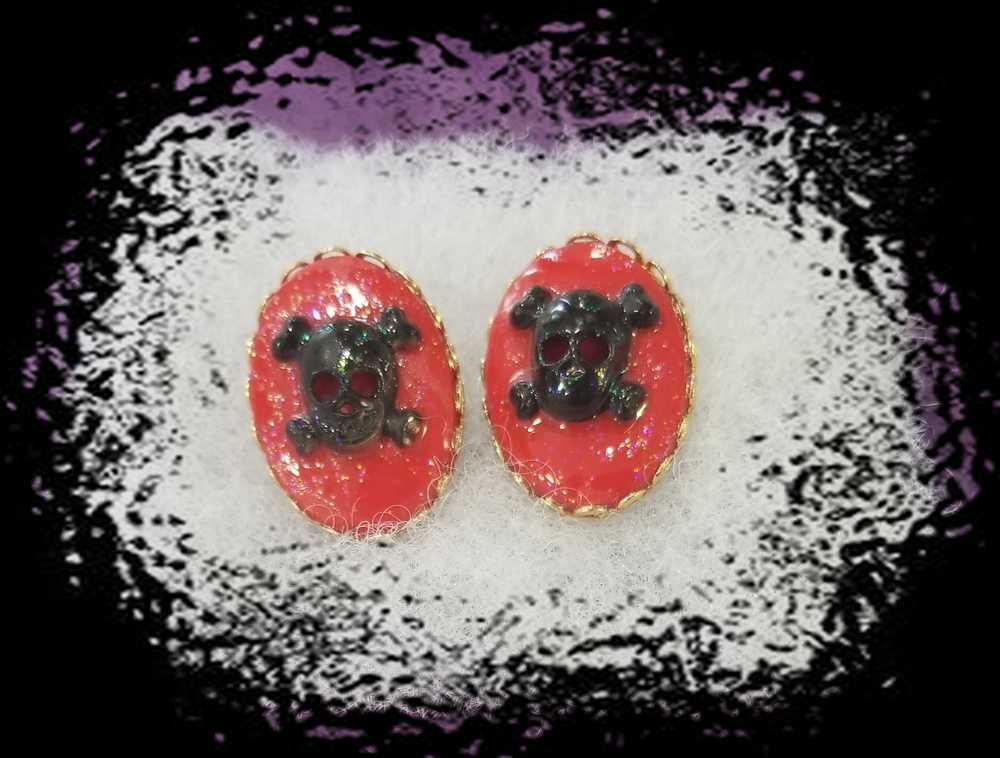 Red Porcelain Pierced Earrings with Black Skull & Bones