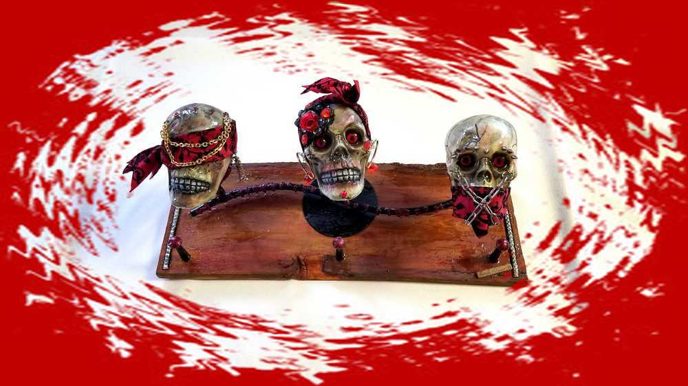 Unique See No Evil, Hear No Evil, Speak No Evil Skull Wall Peg Rack