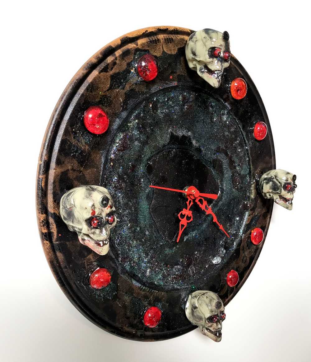 Round 31 cm Black Goth Clock with 4 Skulls and Red Cabochons for Numbers