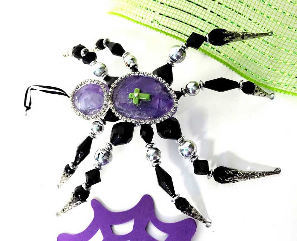 Large Beaded Spider with Glass Body and Skull Charm