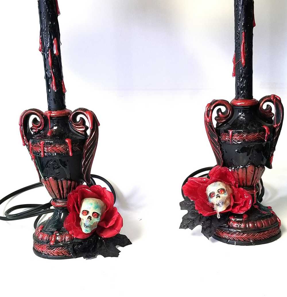 2 Lamps with Fake Blood Splattered on Lamp Shade, Skull Head in a Red Rose